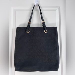 Michael Kors Signature Jacquard Jet Set Tote